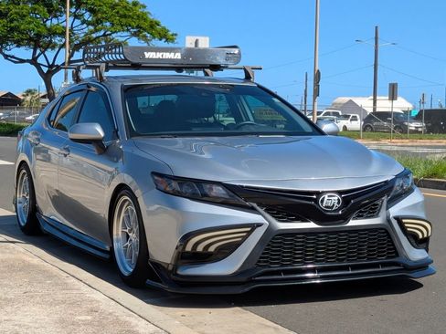 Used 2021 Toyota Camry SE FWD image 6