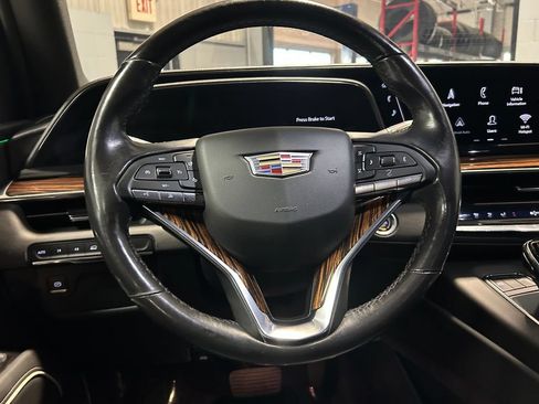 Used 2022 Cadillac Escalade ESV Luxury AWD/4WD image 15