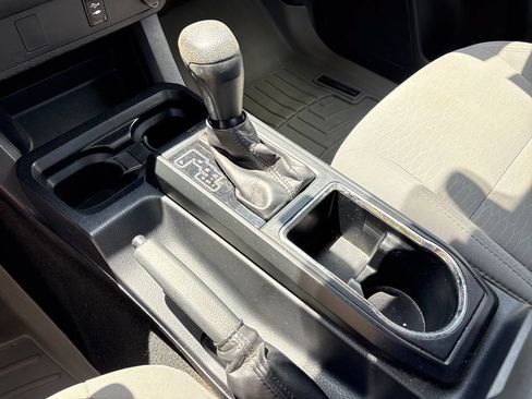 Used 2017 Toyota Tacoma SR RWD image 26