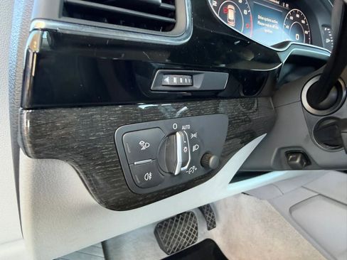 Used 2019 Audi Q7 Premium Plus image 41