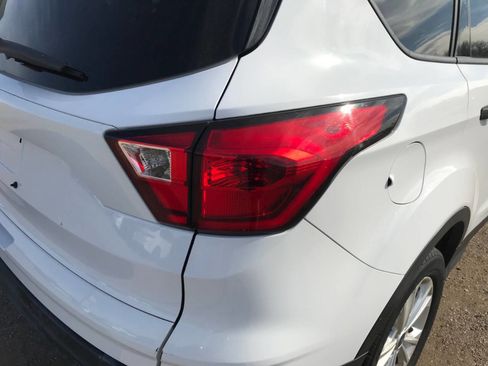 Used 2019 Ford Escape S image 29