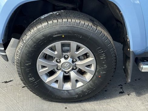 Used 2019 Toyota Tacoma SR5 image 29