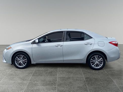Used 2014 Toyota Corolla LE FWD image 2