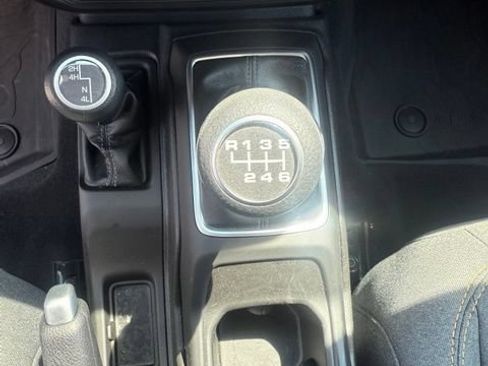 Used 2026 Jeep Wrangler Sport AWD/4WD image 12