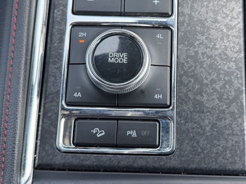 Used 2023 Ford Expedition Limited AWD/4WD image 59