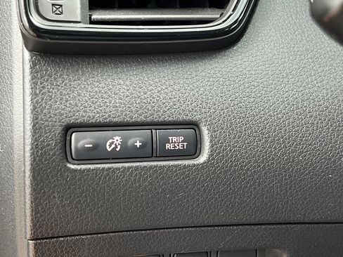 Used 2017 Nissan Rogue SL AWD/4WD image 42