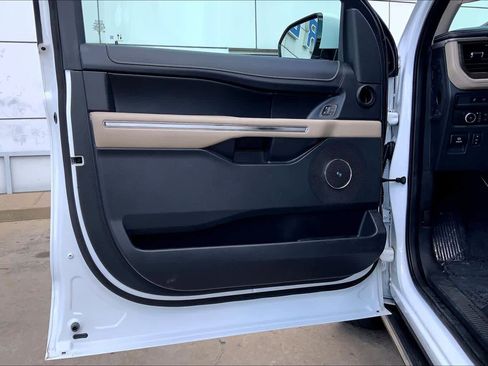 Used 2024 Ford Expedition Max Limited image 21