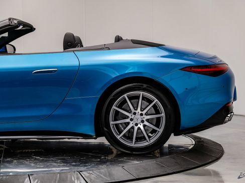 Used 2024 Mercedes-Benz SL 43 AMG image 12