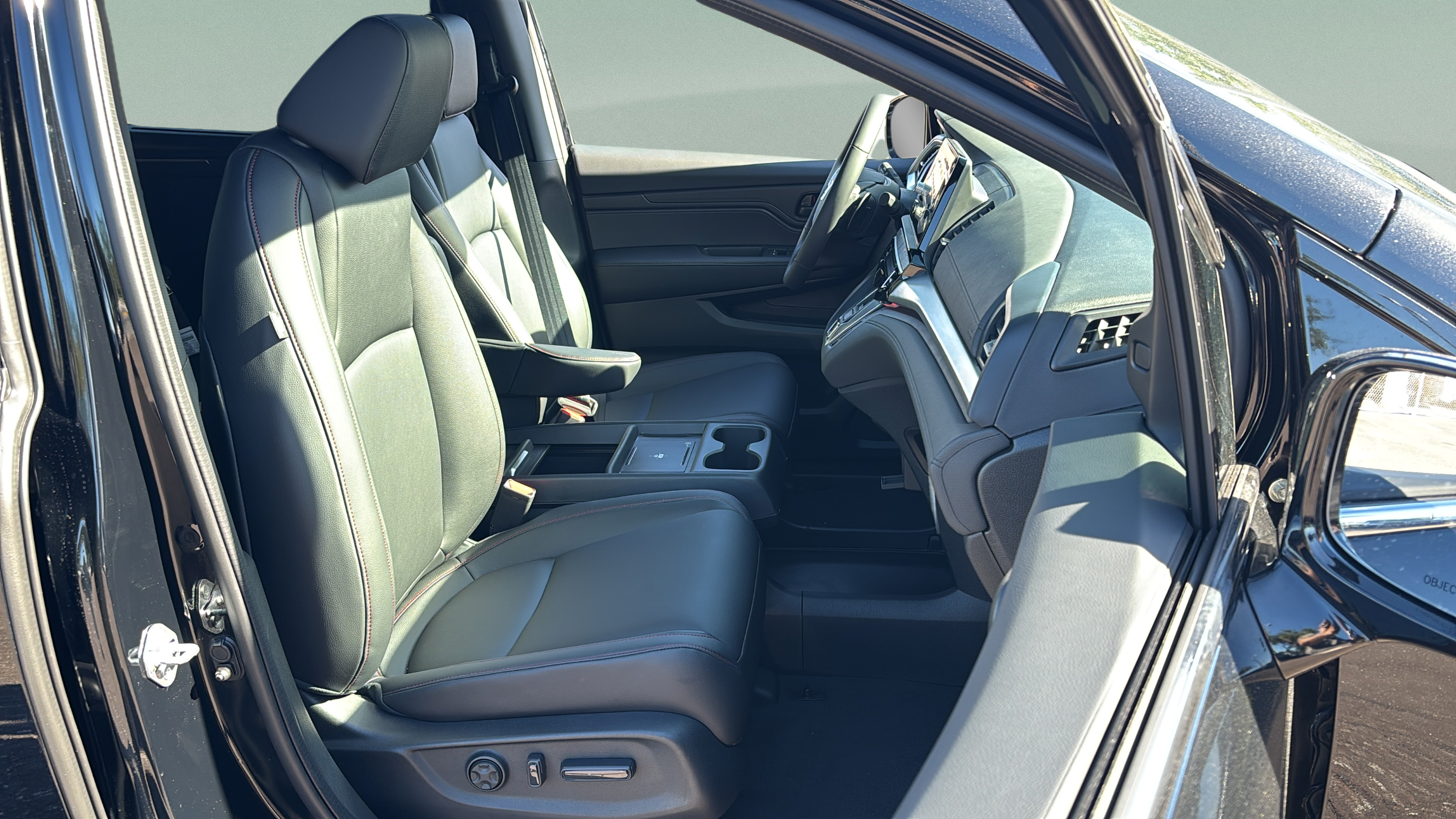 New 2027 Honda Odyssey Sport-L image 16