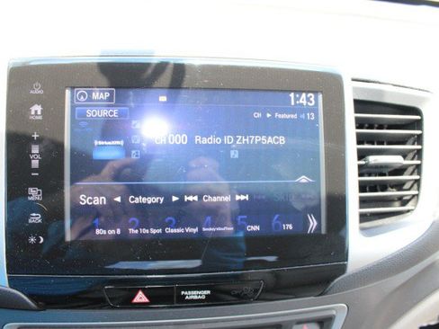 Used 2017 Honda Ridgeline RTL-T image 24