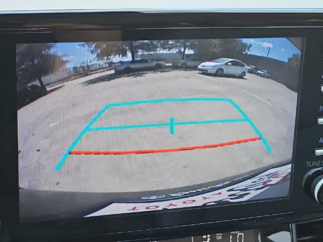Used 2021 Toyota Sienna XLE FWD image 23