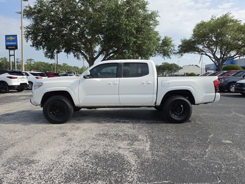 Used 2021 Toyota Tacoma SR w/ SR Convenience Package RWD image 9