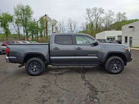 Certified 2023 Toyota Tacoma SR5 AWD/4WD image 27