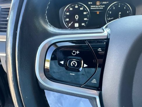 Used 2020 Volvo XC90 T6 Momentum w/ Protection Package Premier AWD/4WD image 16