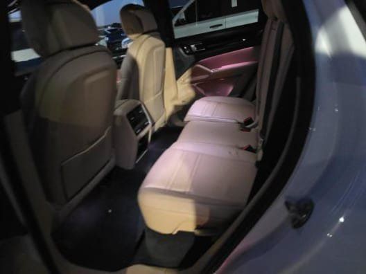 Used 2019 Porsche Cayenne S AWD/4WD image 5