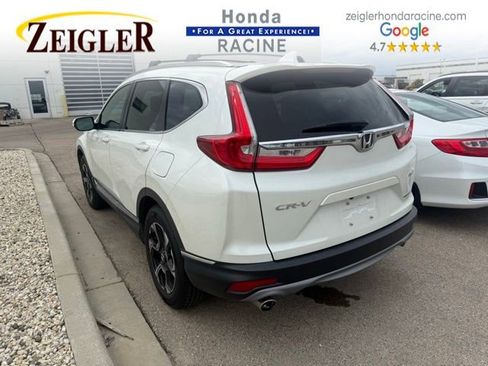 Used 2018 Honda CR-V Touring image 2