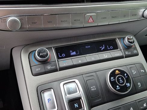 Used 2021 Hyundai Palisade SEL w/ Premium Package AWD/4WD image 16