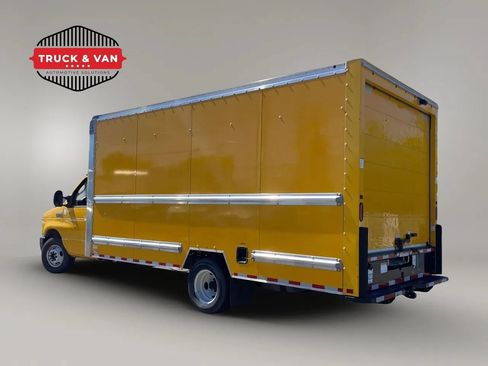 Used 2022 Ford E-350 and Econoline 350 Super Duty RWD image 4