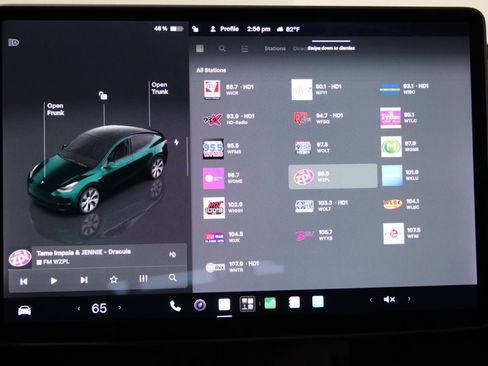 Used 2022 Tesla Model Y Long Range AWD/4WD image 39