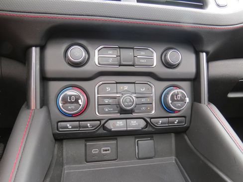 Used 2024 Chevrolet Tahoe RST RWD image 28