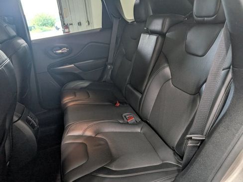 Used 2021 Jeep Cherokee Limited AWD/4WD image 15