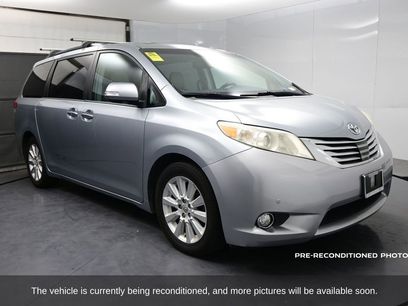 Used 2014 Toyota Sienna Limited w/ Limited Premium Package
