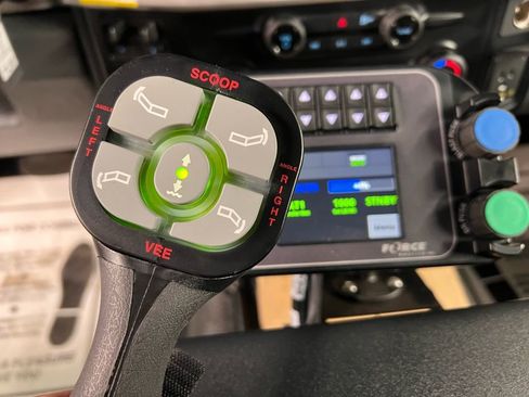 New 2026 Ford F550 4x4 Regular Cab Super Duty image 14