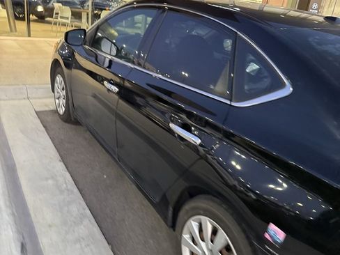 Used 2015 Nissan Sentra SV image 6