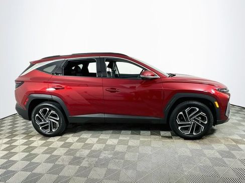 Used 2025 Hyundai Tucson Limited AWD/4WD image 2