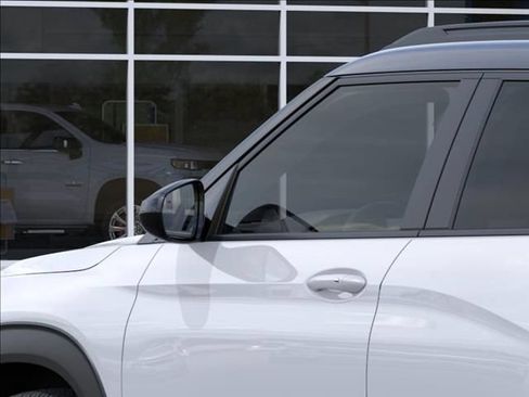 New 2026 Chevrolet TrailBlazer RS w/ Convenience Package AWD/4WD image 14