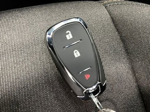 Used 2020 Chevrolet Equinox LT w/ LPO, Floor Liner Package FWD image 30