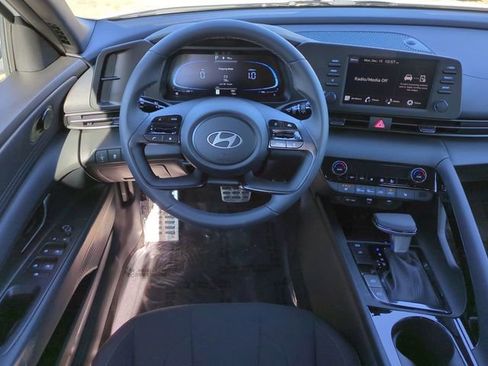 New 2026 Hyundai Elantra SEL Sport Premium FWD image 15