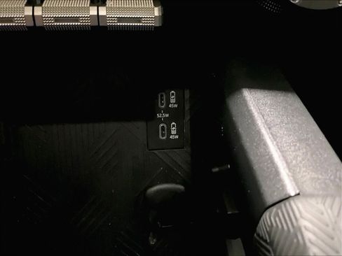 Used 2025 Toyota Tacoma TRD Off-Road image 26