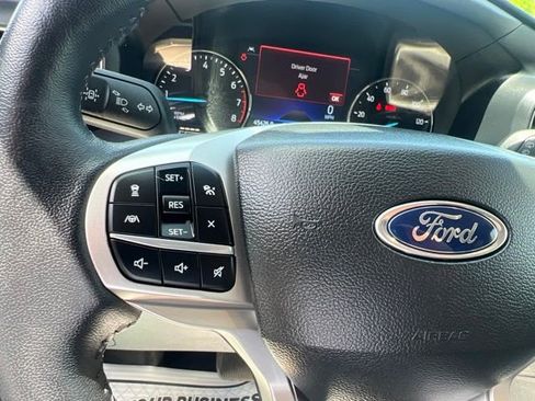 Certified 2023 Ford Explorer Limited w/ Equipment Group 301A AWD/4WD image 28
