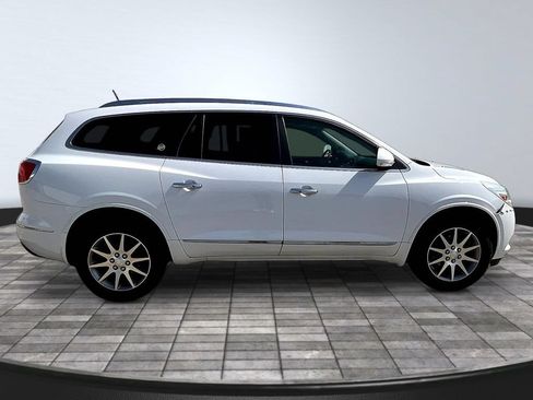 Used 2016 Buick Enclave Leather FWD image 8