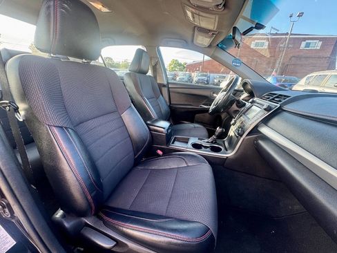 Used 2016 Toyota Camry SE FWD image 13