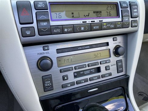 Used 2004 Lexus SC 430 Convertible RWD image 28