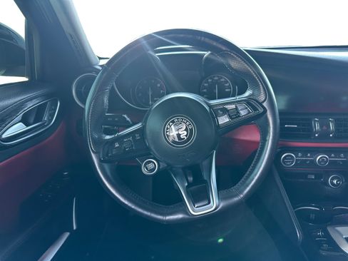 Used 2021 Alfa Romeo Giulia Sprint w/ Nero Edizione RWD image 12