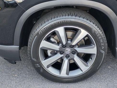 Used 2025 Honda Pilot Elite image 9