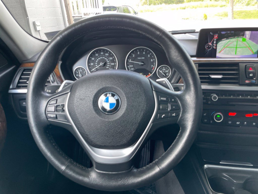 Used 2015 BMW 328i xDrive Wagon AWD/4WD image 16
