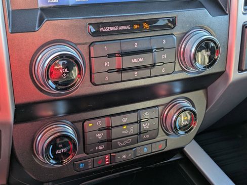 Used 2020 Ford F150 Platinum w/ Equipment Group 701A Luxury image 23