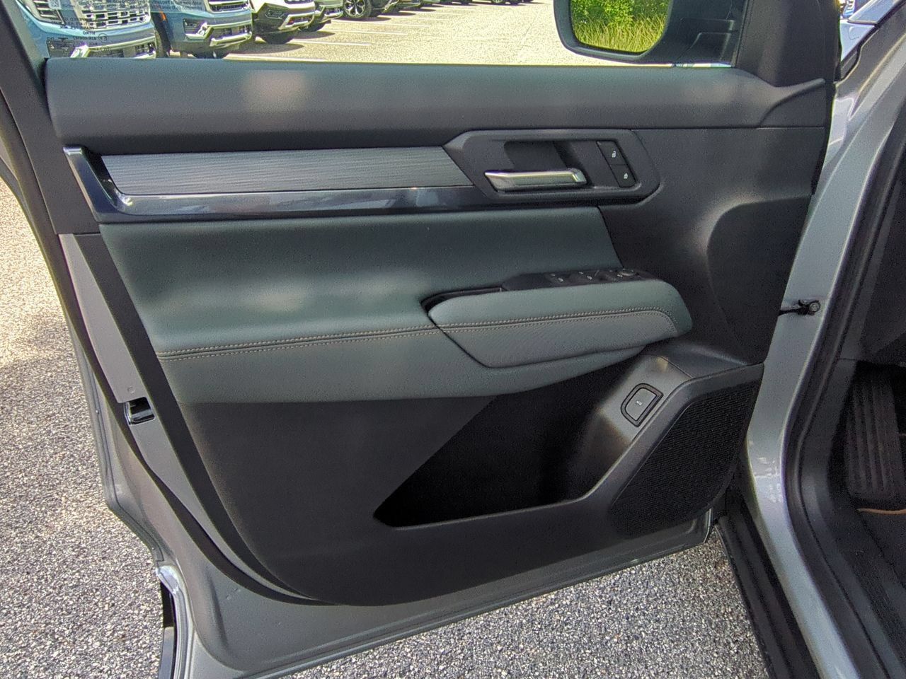 Used 2026 GMC Terrain AT4 w/ Technology Package II AWD/4WD image 22
