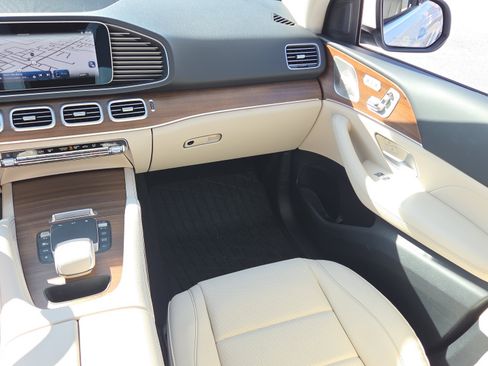 Used 2024 Mercedes-Benz GLE 350 4MATIC image 13