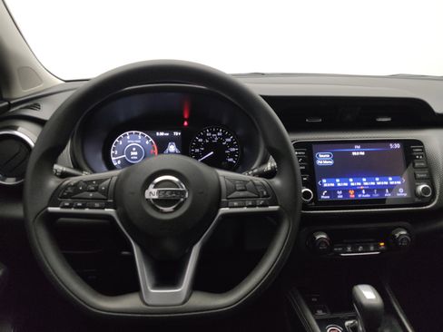 Used 2021 Nissan Kicks SV image 22