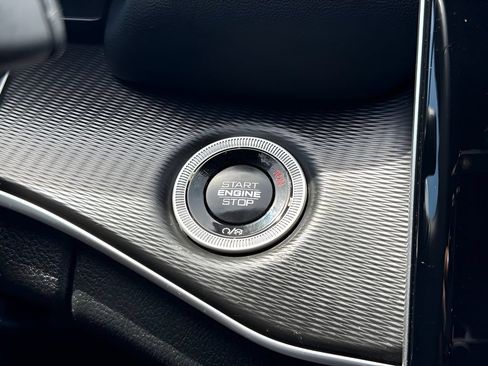 Used 2024 Jeep Grand Cherokee L Laredo RWD image 22