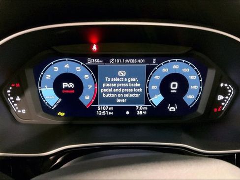 Certified 2025 Audi Q3 2.0T Premium w/ Convenience Package image 20