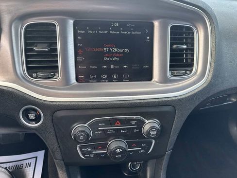 Used 2022 Dodge Charger GT RWD image 9