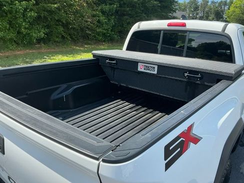 Used 2022 Toyota Tacoma SR w/ SX Package RWD image 18