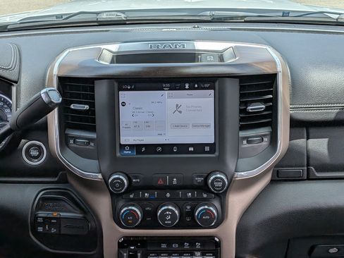 Used 2022 RAM 2500 Laramie AWD/4WD image 18