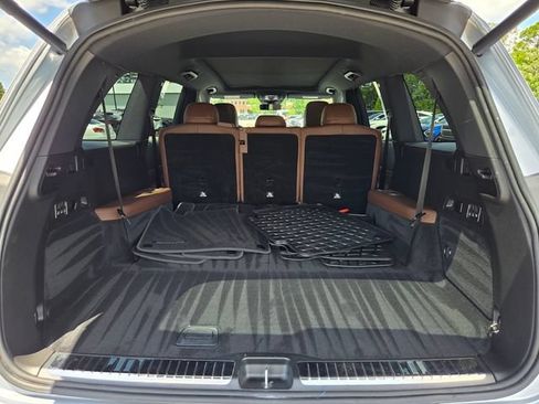 Used 2025 Mercedes-Benz GLS 450 4MATIC image 18